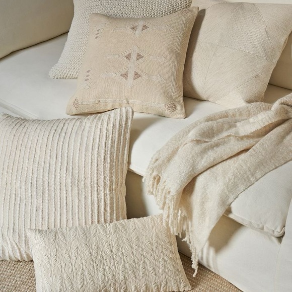 Set of 4 Hand Embroidered Pillow Shams - Picture 4 of 5